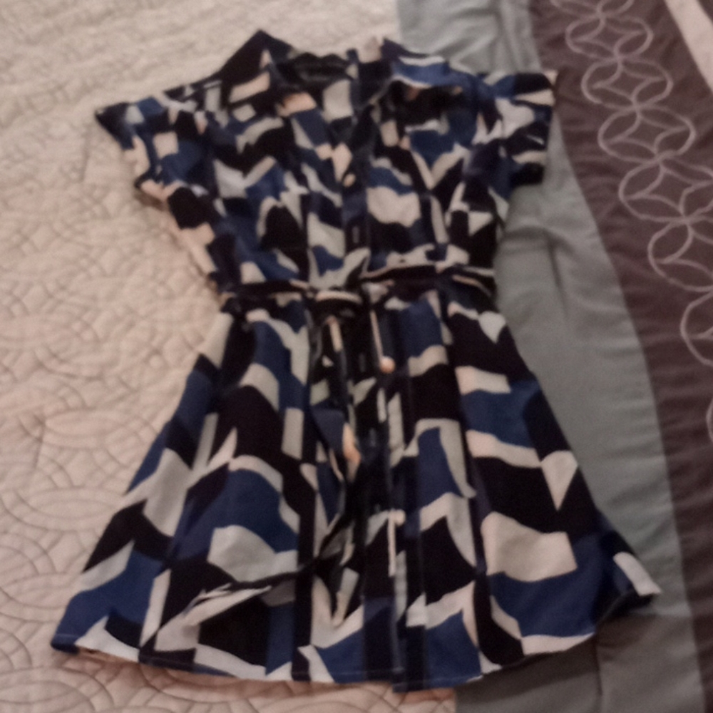 2 Blouses - Picture 2 of 4